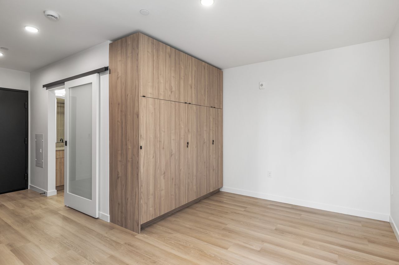 Reed seattle - unit living area view