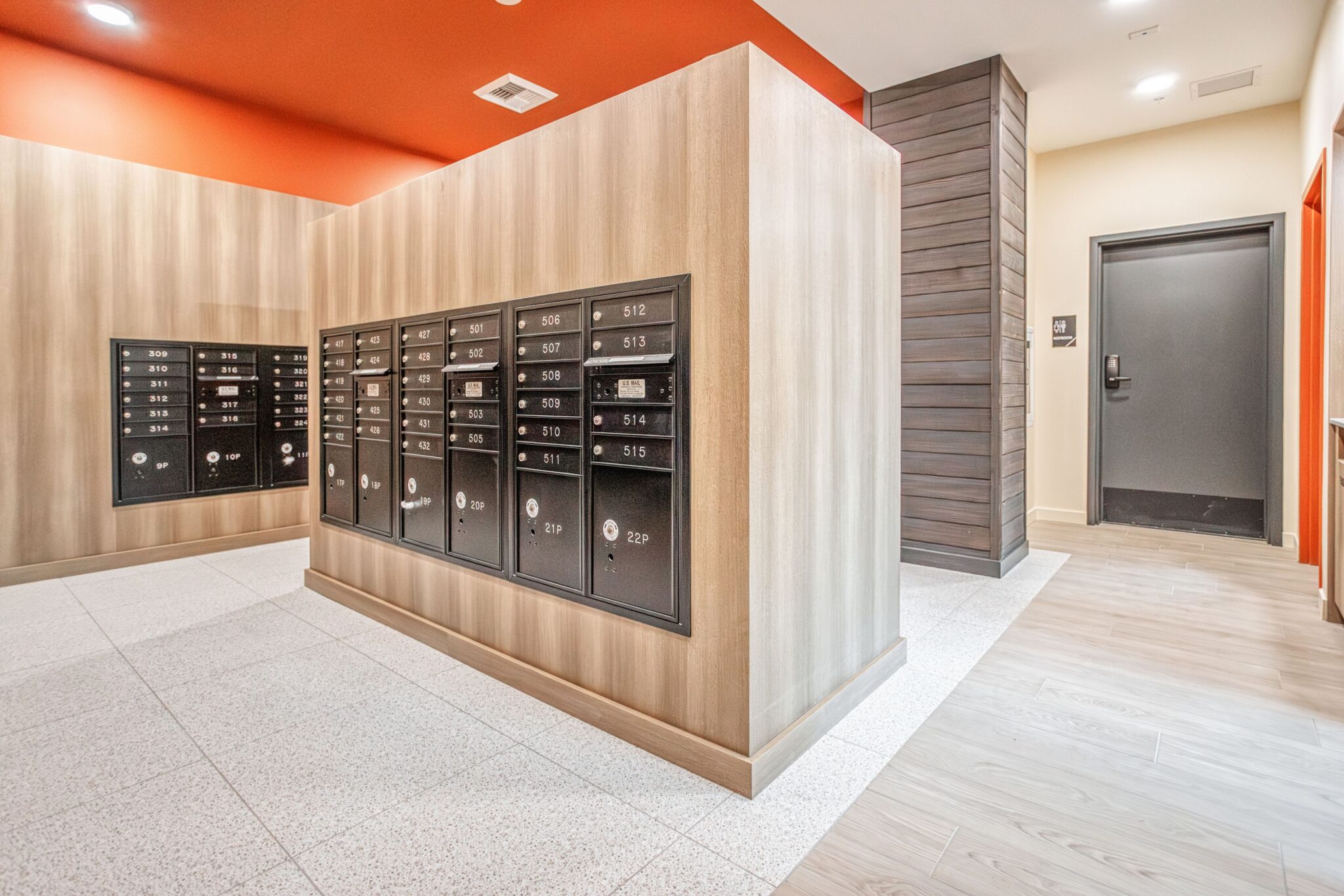 Reed seattle - secure mail storage area