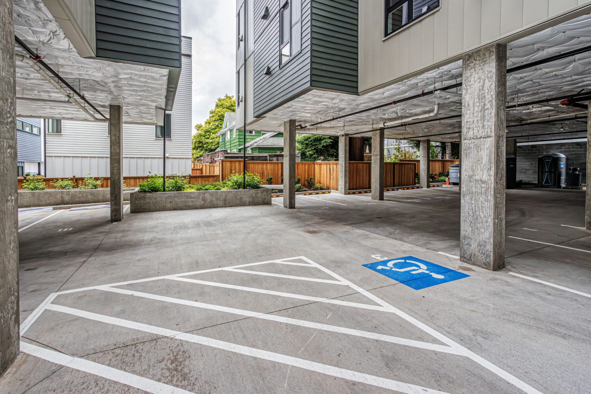 Reed seattle - parking area